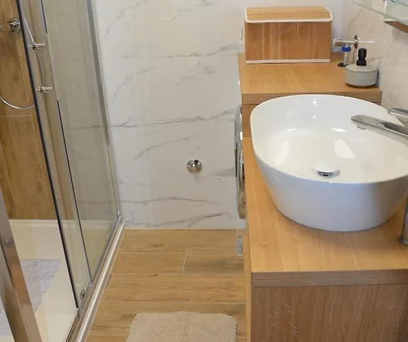 Sila With Bicycle Storage And Free Parking *